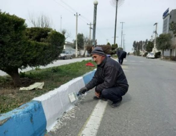 عملیات رنگ آمیزی جداول بلوار امام خمینی(ره)